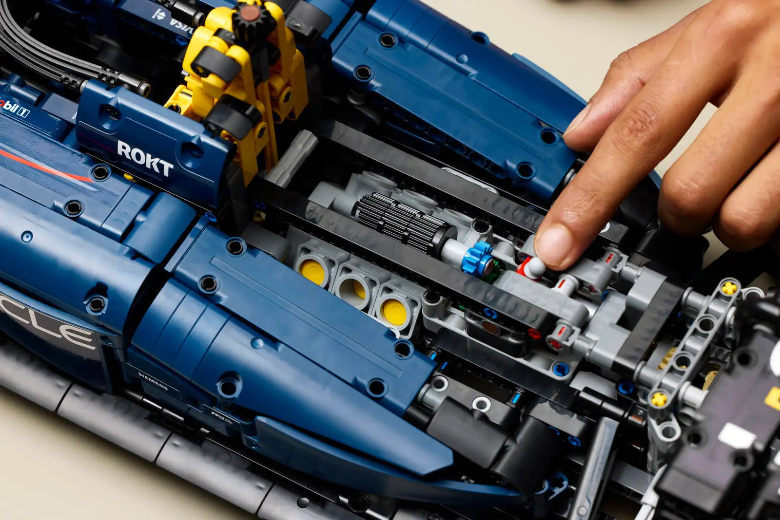 Oracle Red Bull Racing RB20 F1-Wagen