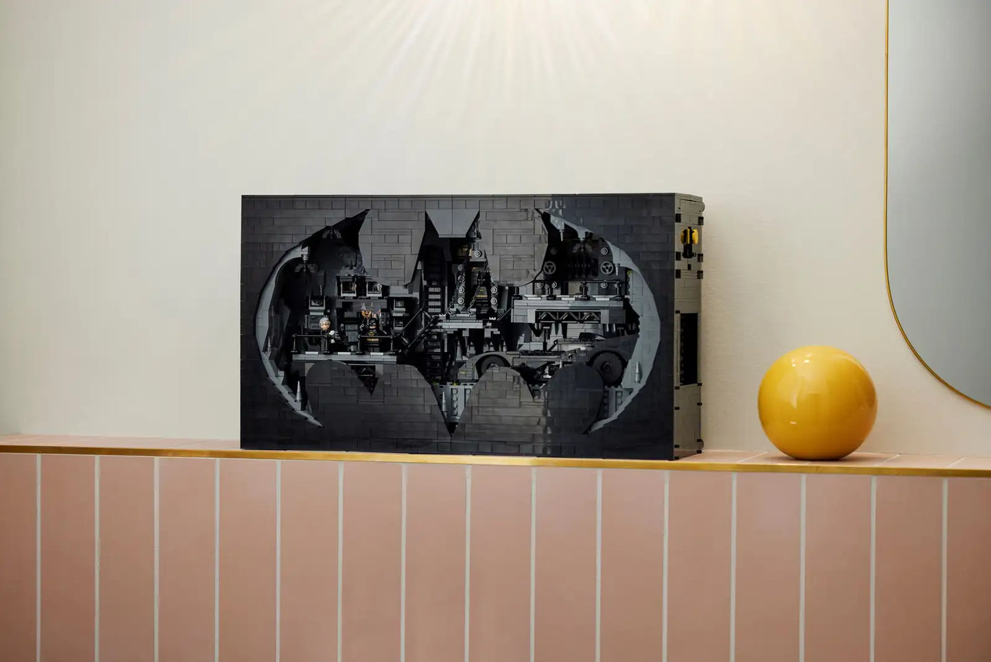 Batcave – Shadow Box