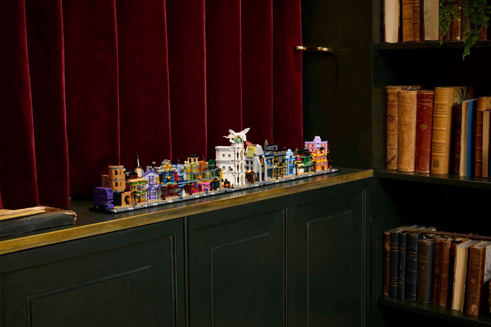 Diagon Alley Wizarding Shops