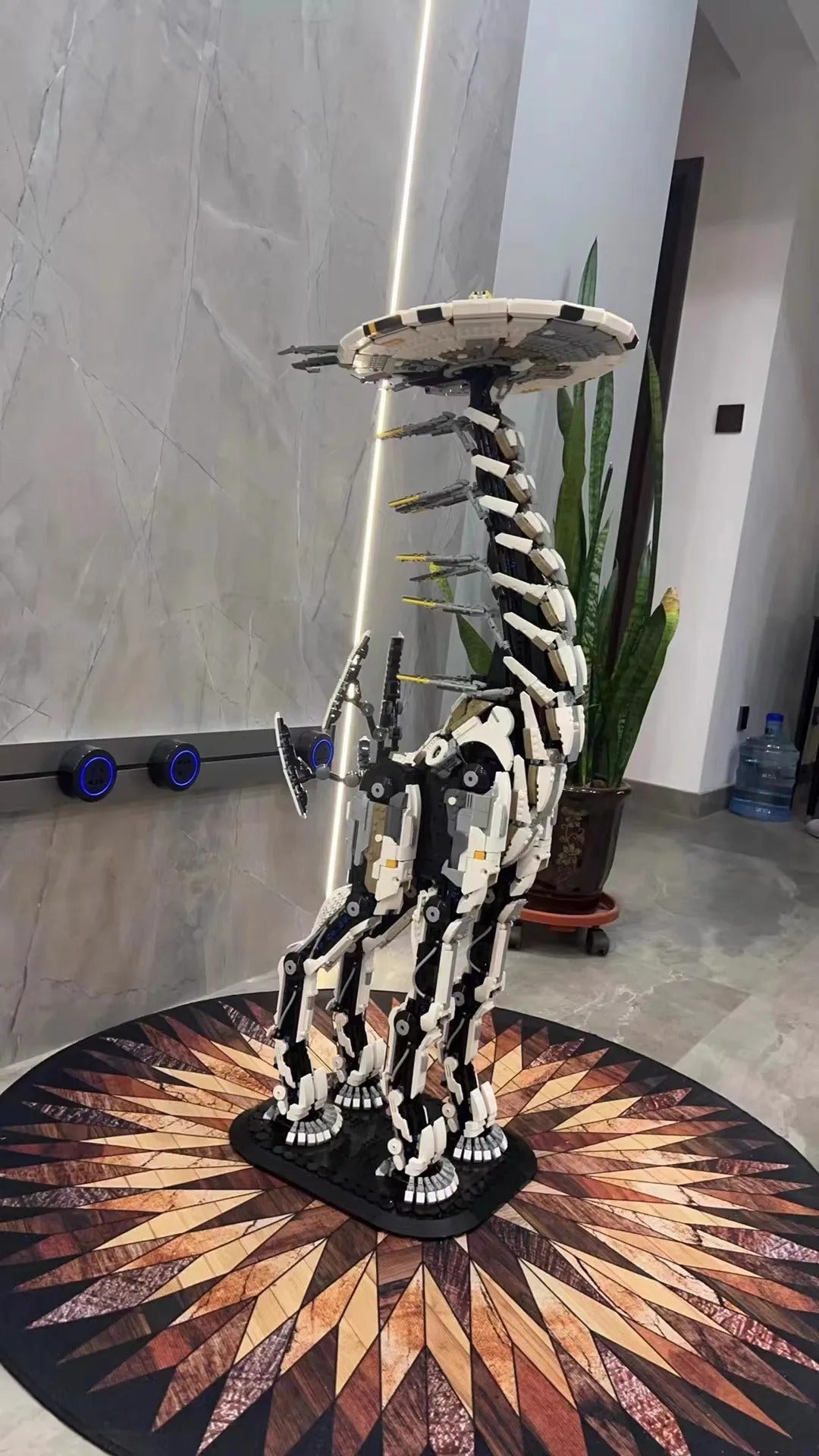 Tallneck – MOC Edition