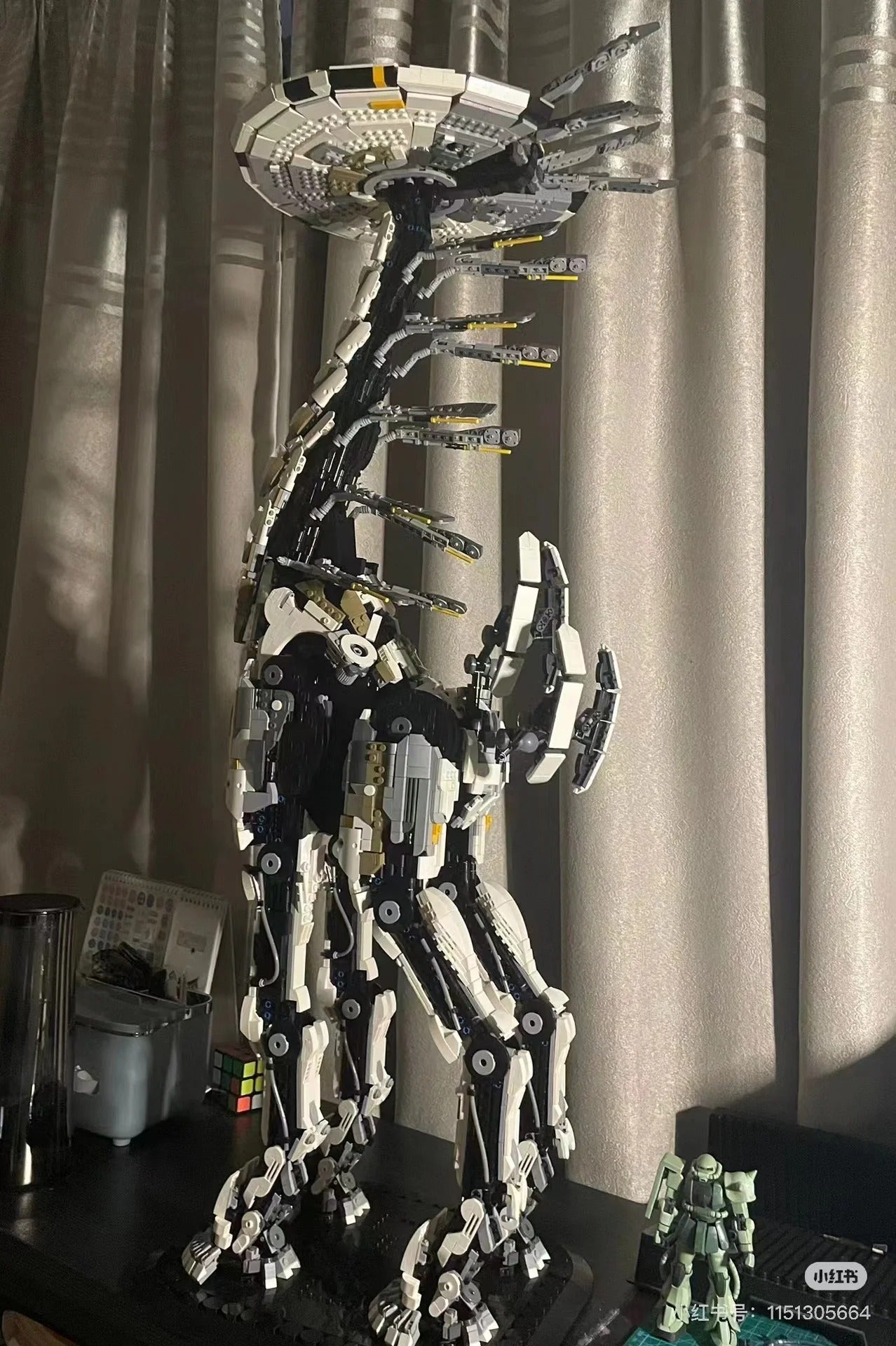 Tallneck – MOC Edition